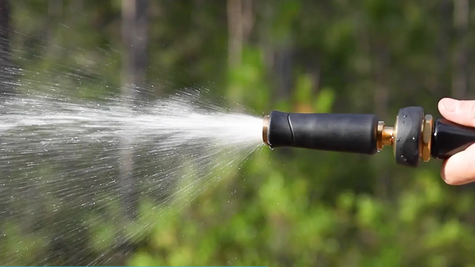 Titan hose spraying at full pressure